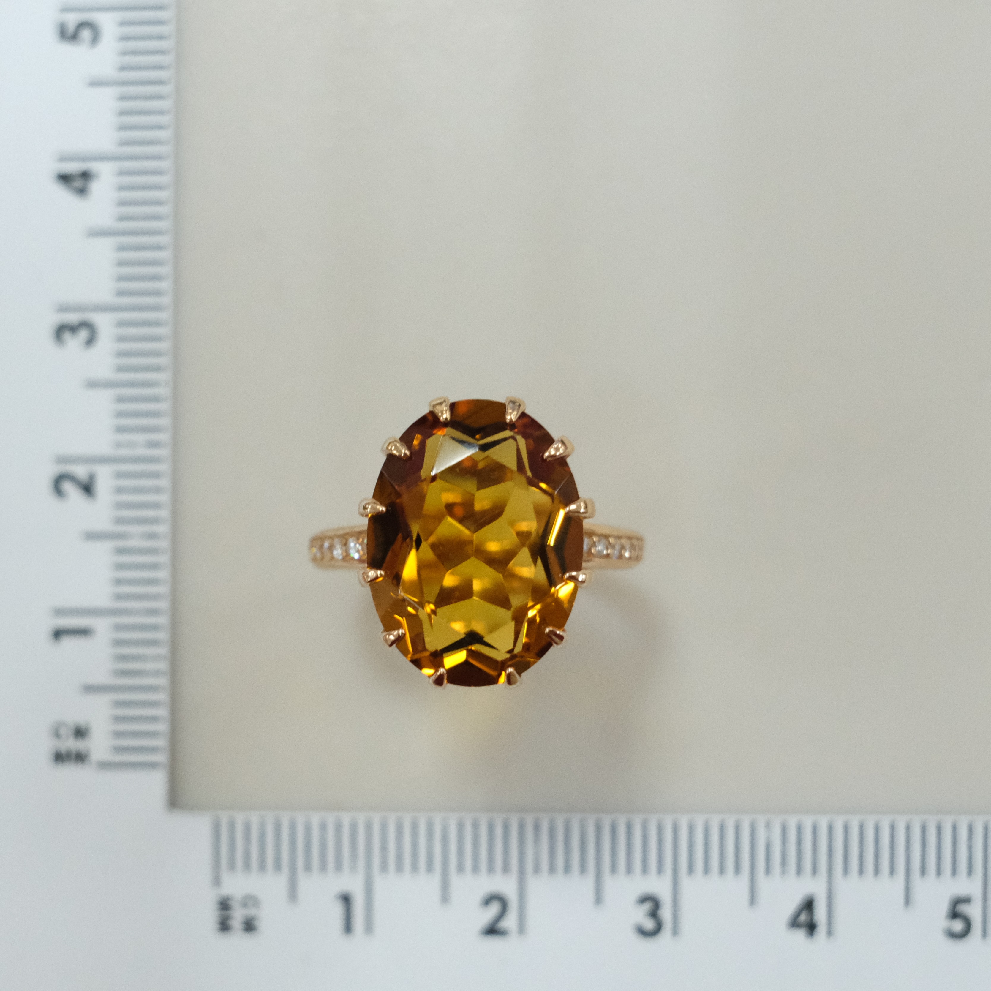 Серебряное кольцо с цитрином